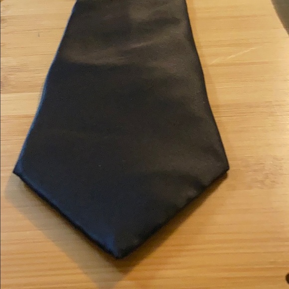 Tie - Picture 1 of 2